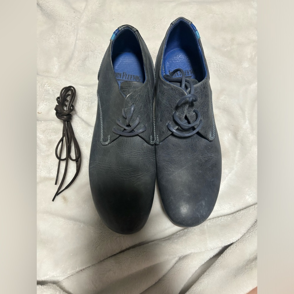 Size 6 John fluevogs